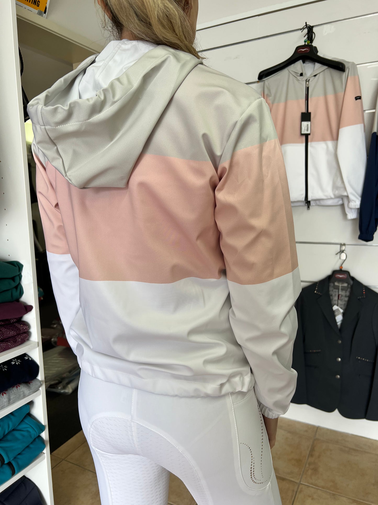 Animo Lefleur Womens Lightweight Windbreaker